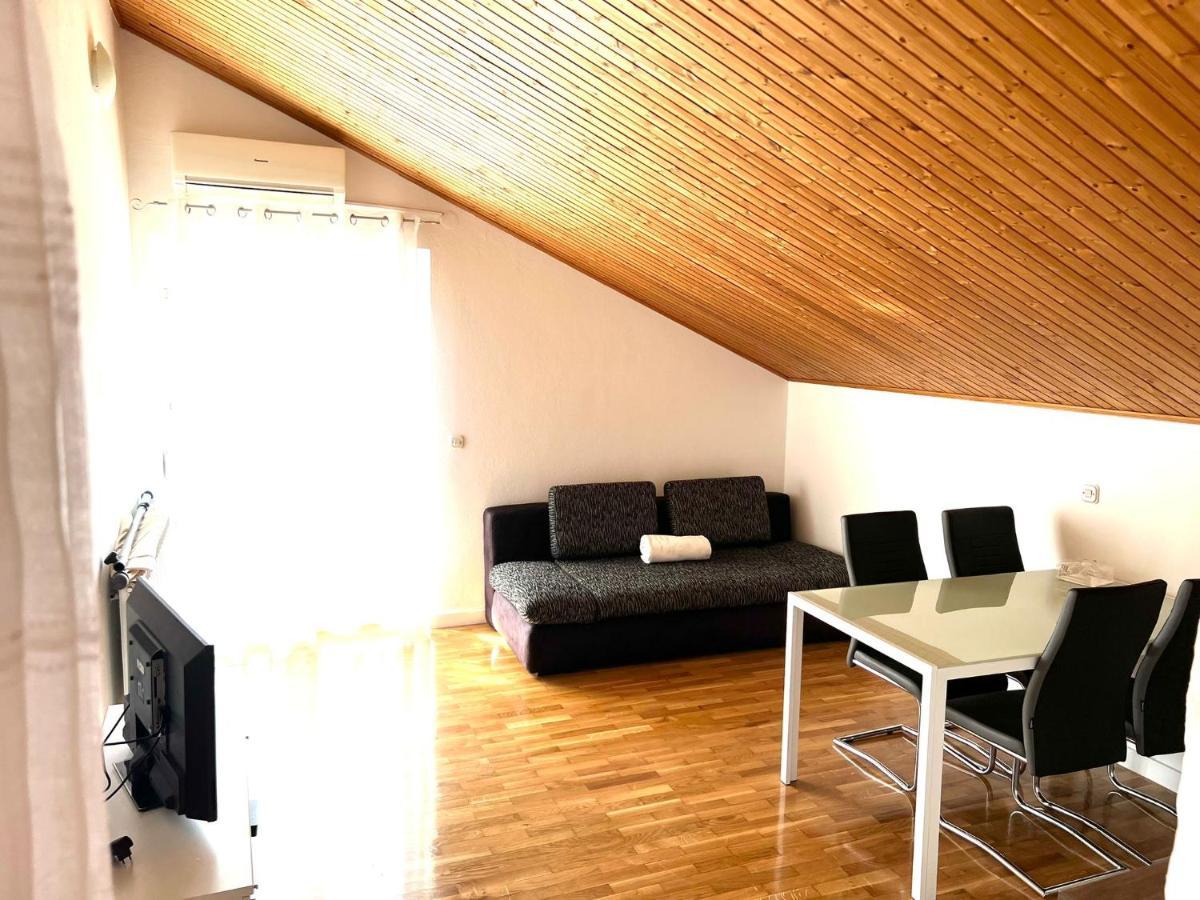 Apartments Toni Podstrana Kültér fotó